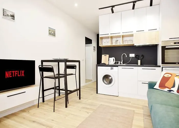 Lina - Tia, Cozy Studio In Shopping District